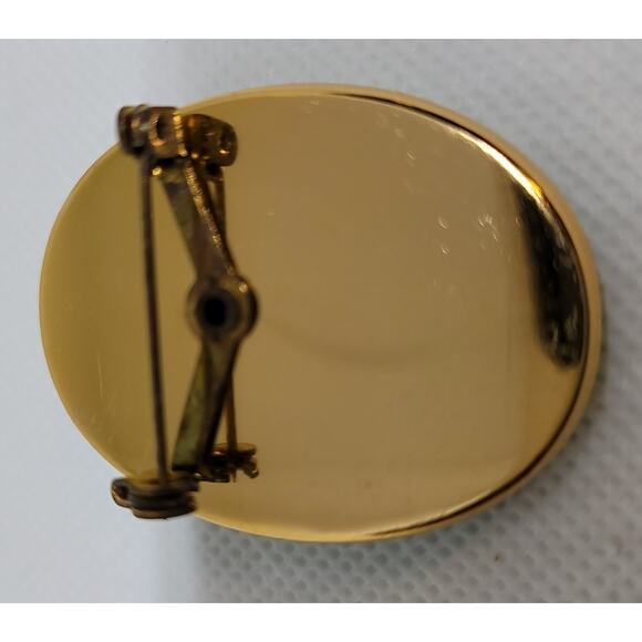 Vintage Acrylic Cameo Brooch Pin Ivory Floral Boquet On Green In Gold Frame Rare - Picture 4 of 6